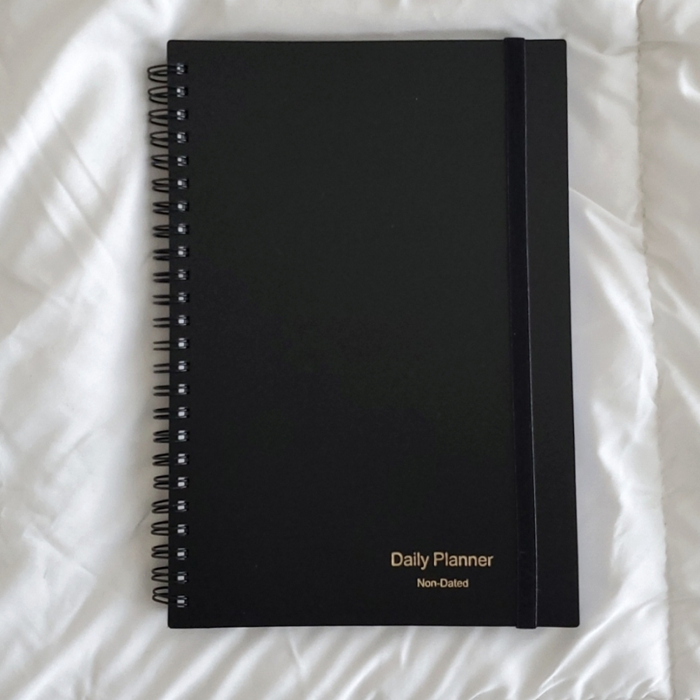 Non-dated daily planner